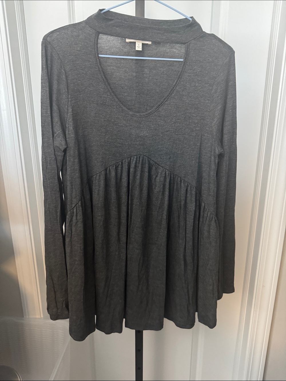 Gathered V-Neck Long Sleeve Tunic Top - Charcoal Gray